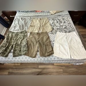 Levi’s cargo shorts—6 pairs